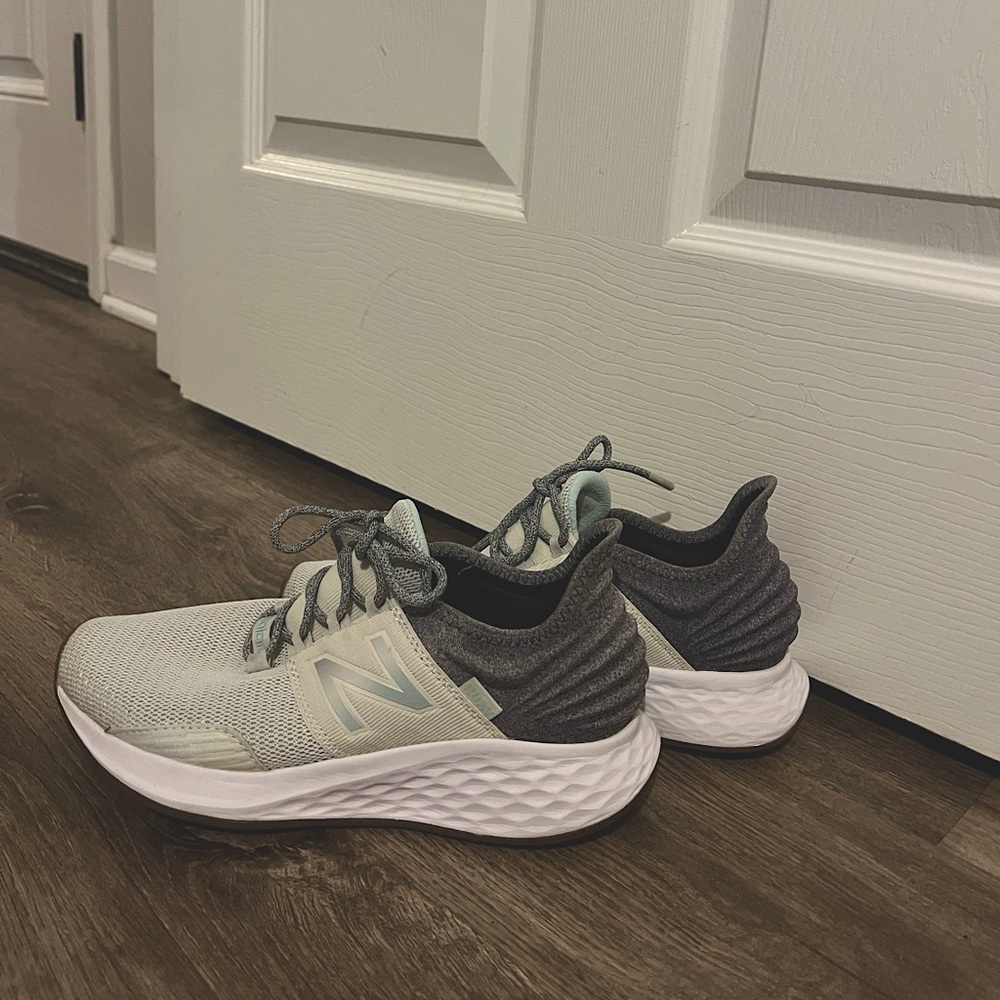 New Balance Roav - great condition! grey, white and light blue .